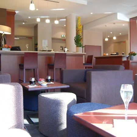 Mercure Plessis Robinson Hotel 3*