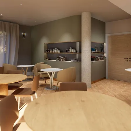 Mercure Plessis Robinson מלון 3*