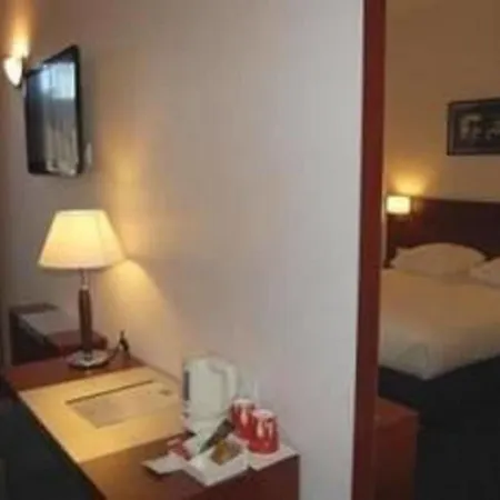 Mercure Plessis Robinson מלון
